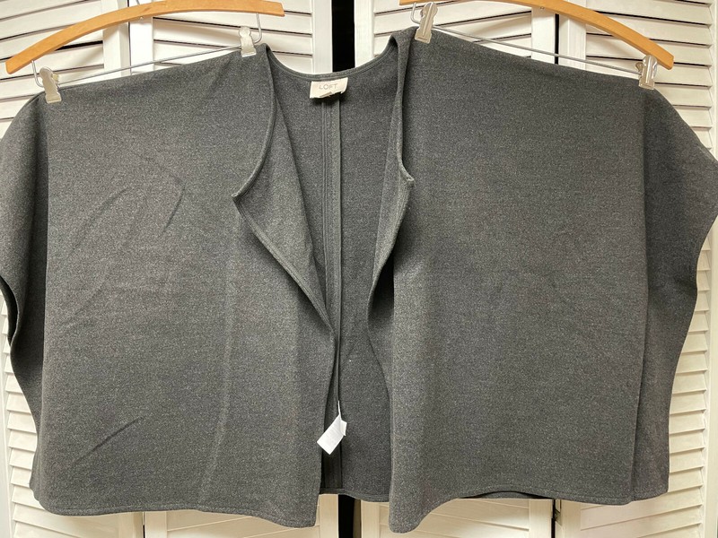 LOFT women fleece jacket cape sz M/L, open front grey cape ,NWOT