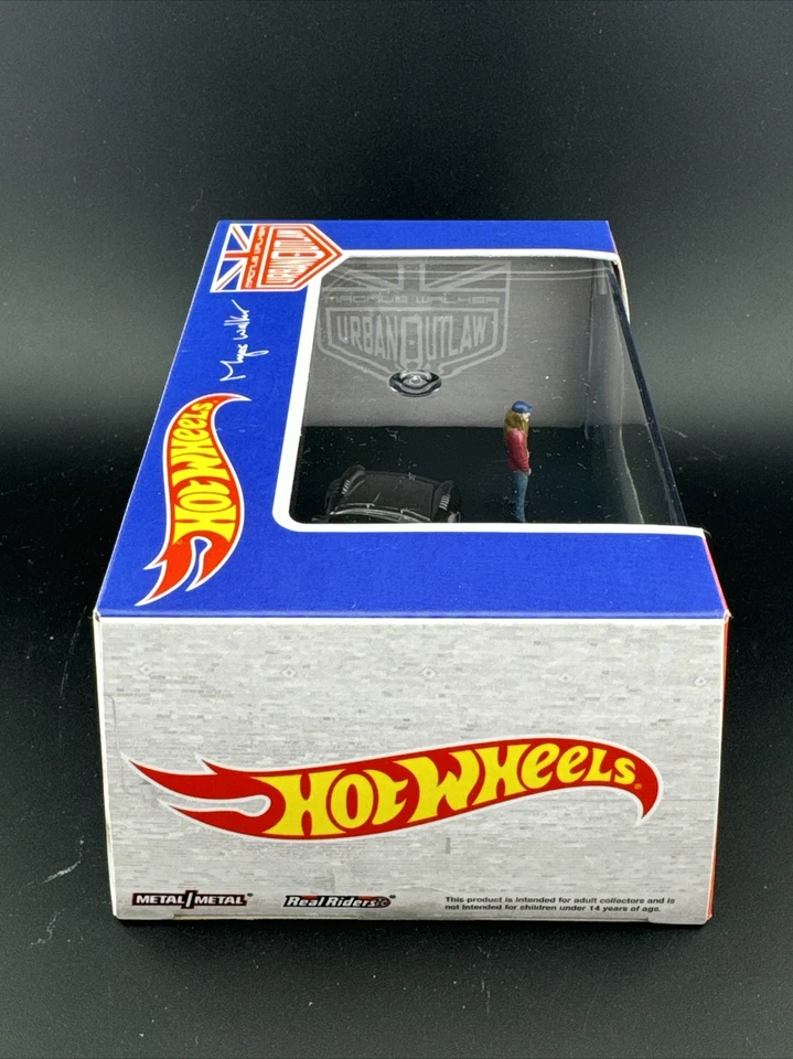 2019 Hot Wheels CHROME MAGNUS WALKER PORSCHE 964 w FIGURE RLC Urban Outlaw 07258 - Image 3 of 4