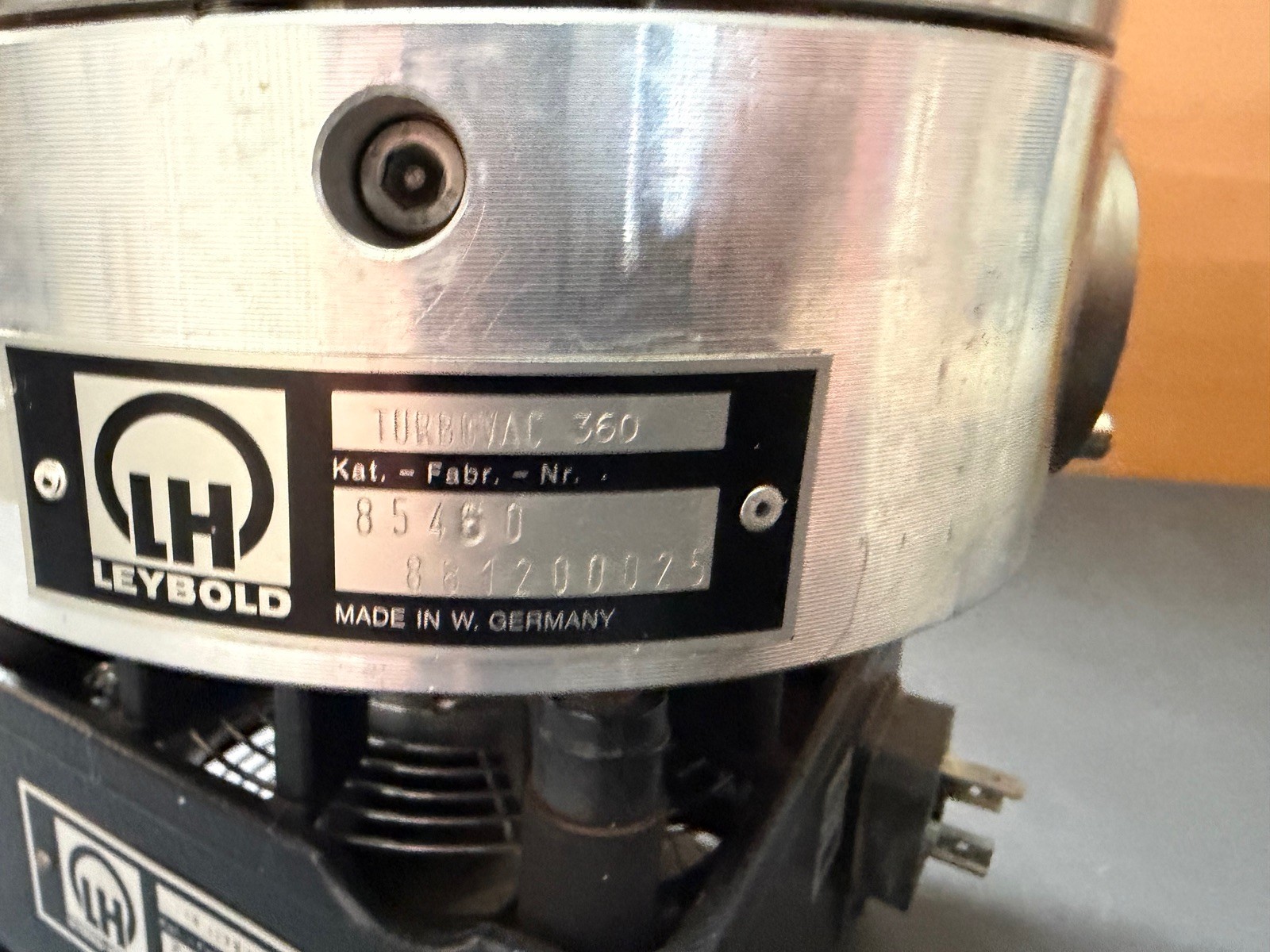Leybold Turbovac 360 Turbomolekularpumpe NOS – Bild 5