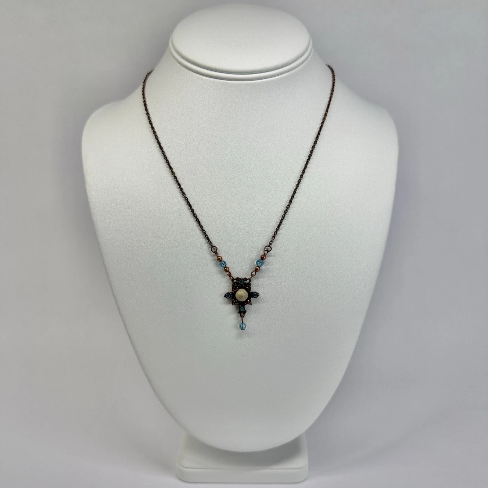 1928 Floral Faceted Crystal Art Deco Dainty Gold Tone Vintage Necklace N712