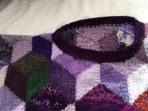 Kaffe Fassett Pullover "Tumbling Blocks" in Purpur, Flieder, Auberginen und anderen - Bild 3 von 6