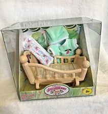 New Vintage 2000 Fisher Price Briarberry Bear Collection Baby Cradle Set