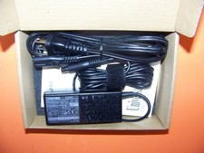 New Toshiba PA3241U-1ACA Power adapter 15VDC 3Amps quiet/clean output for hams.