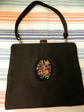VITG. BLACK SATIN EVENING BAG W/NICE OVAL FLORAL PRINT IN THE CENTER W/HANDLE
