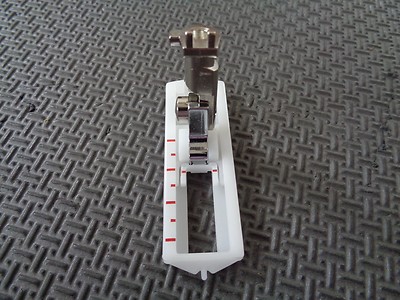 Buttonhole foot fits Bernina Old Style 1008, 700s, 800s,830 Record,930 others