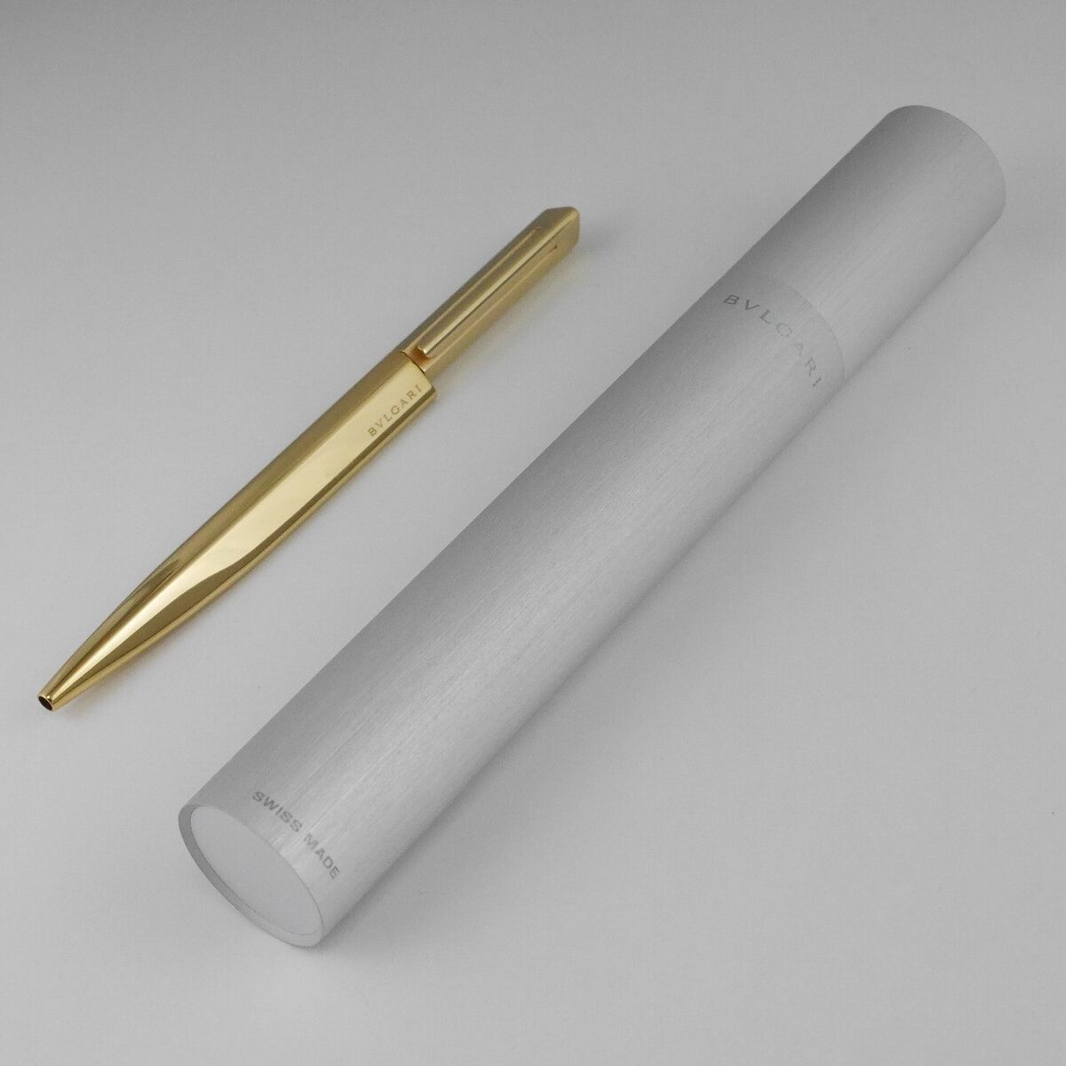 BVLGARI ECCENTRIC Gold Plated Short Ballpoint Pen + Case BVLGARI ECCENTRIC Gold Plated Short Ballpoint Pen + Case