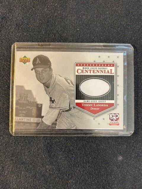 Tommy Lasorda   Game Used Jersey Card