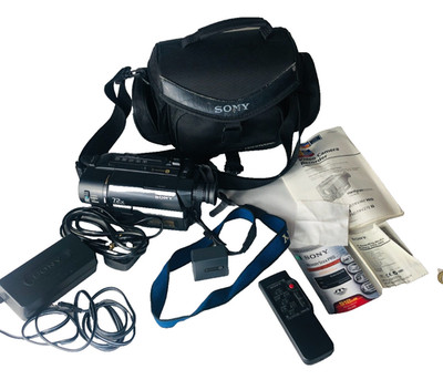 Sony Handycam Vision CCD-TRV27E Video Camcorder in bag & accessories Vintage ra