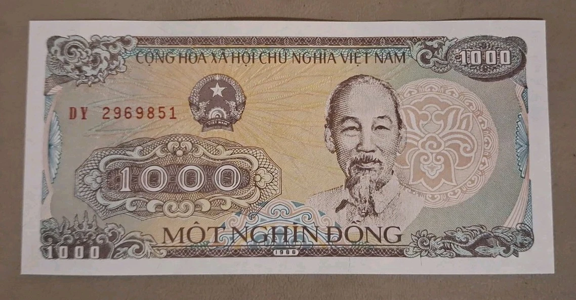 Uncirculated Vietnamese Paper Money 1,000 ₫ Denomination for sale