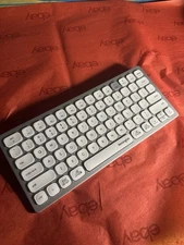 Kensington M01502-K Dual Wireless Compact Keyboard Portable For iPad iPhone Mac