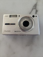 Kodak EasyShare V550 5.0 MP Digital Camera With Battery No Charger Tested Works 
