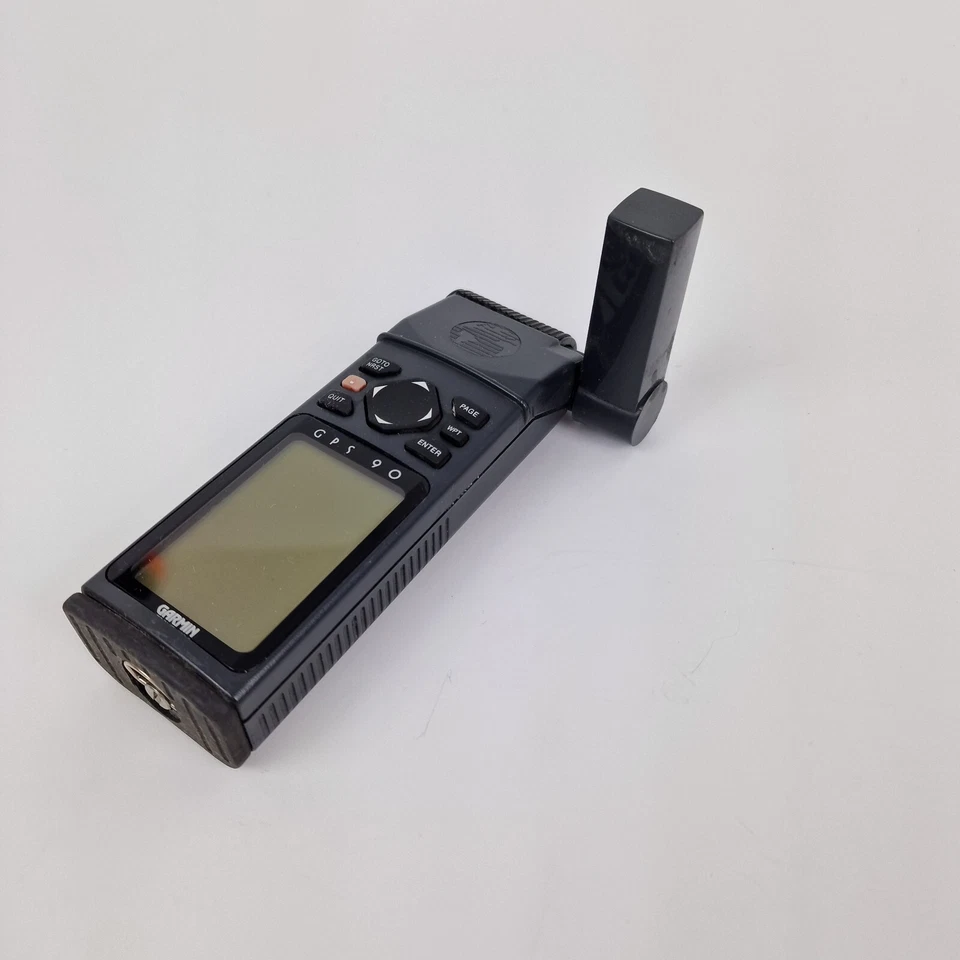Garmin GPS 90 Handheld Personal Navigator Bundle Charger Antenna GPS90 - Image 3 of 4