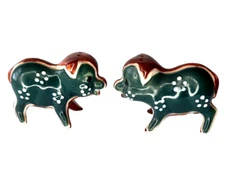Unique PIG SALT & PEPPER SHAKER SET Green & Brown  Painted FOLK ART CUTE!!#vo