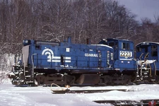 NS CR BLUE SW1500 2223 IN 2005 NORFOLK SOUTHERN   ORIGINAL SLIDE