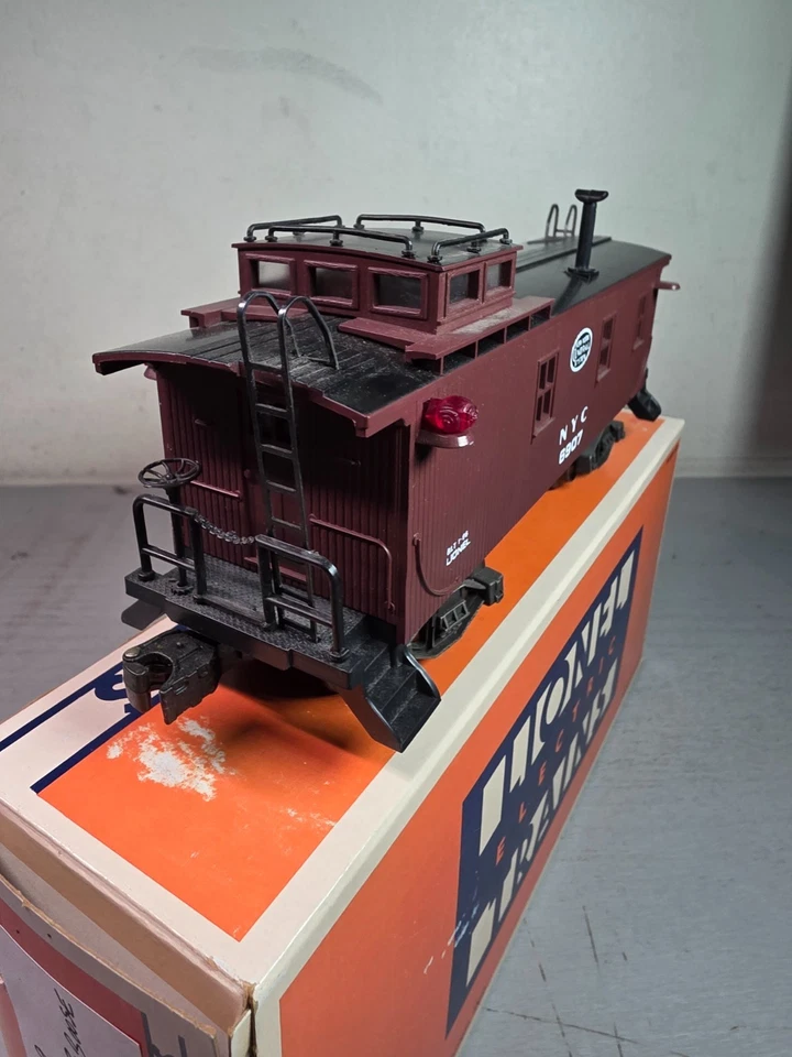 LIONEL 6-19739 New York Central Woodsided Caboose+++++ Original Box +++++ - Image 2 of 4