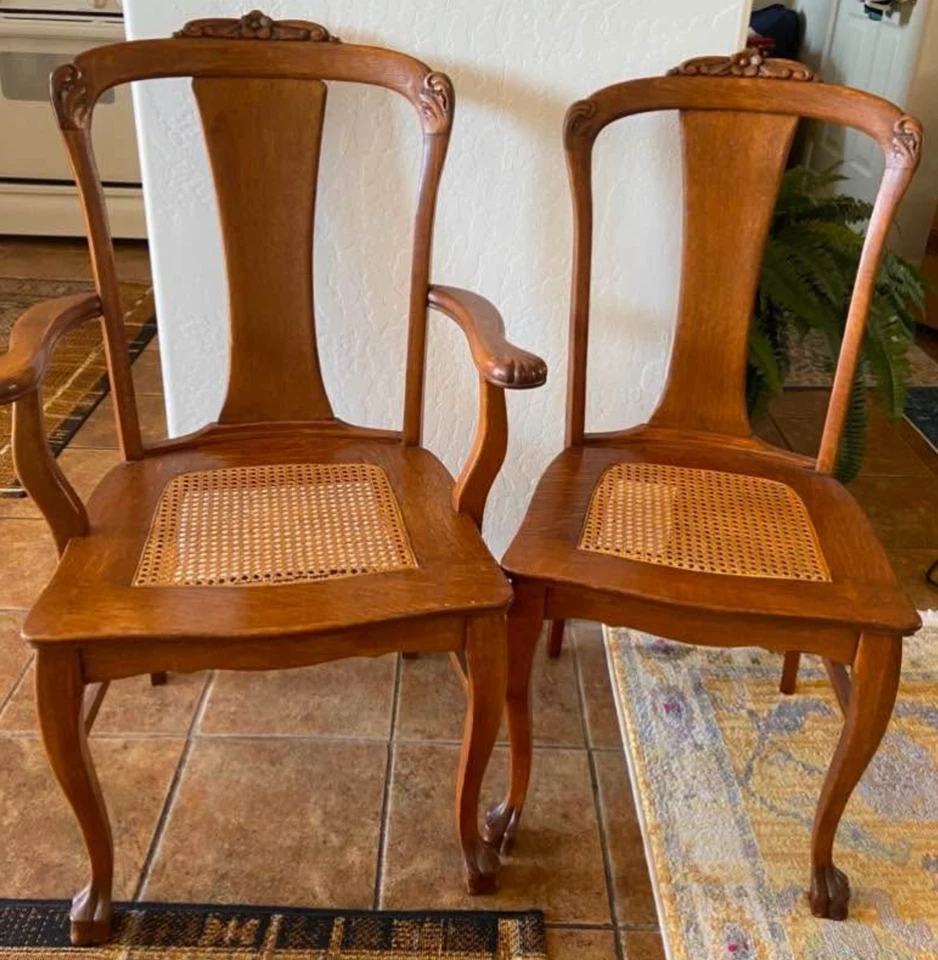 Mesa de comedor y sillas antiguas - cuarto de roble aserrado, muy buen estado Foto 3 de 4