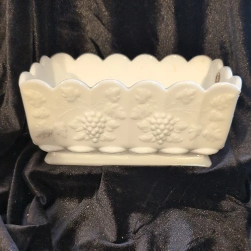 WESTMORELAND PANELED GRAPE vintage RECTANGULAR PLANTER milk glass w/sticker