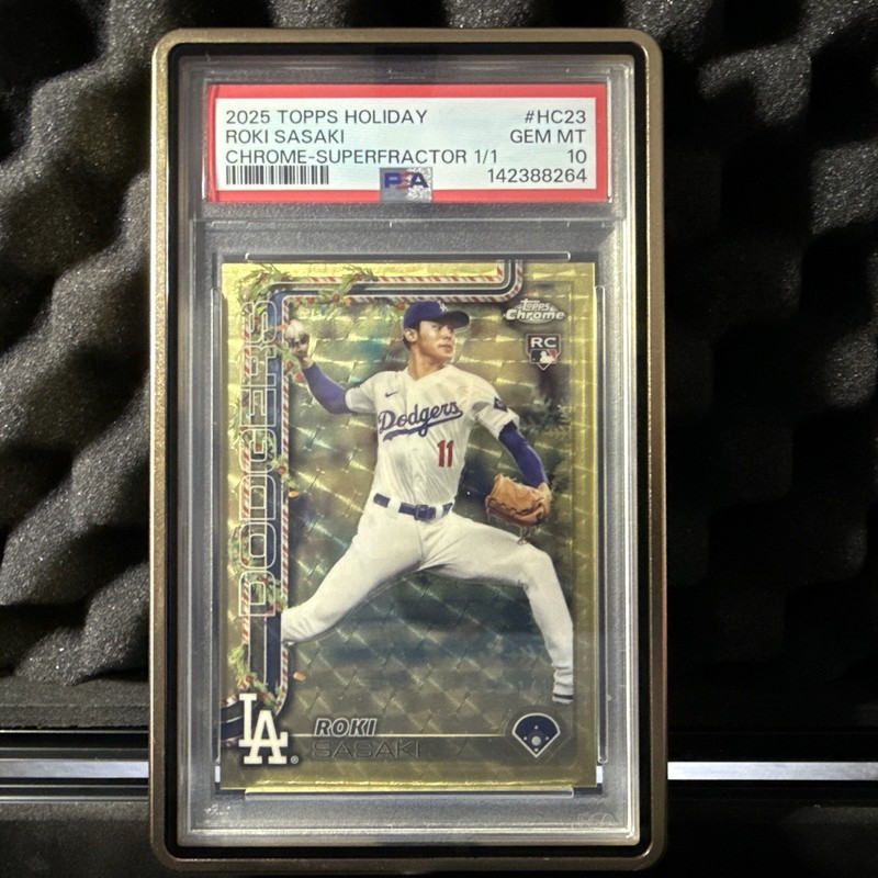 Topps 2025 Holiday Roki Sasaki Dodgers #HC23 Chrome SuperFractor 1/1 PSA 10