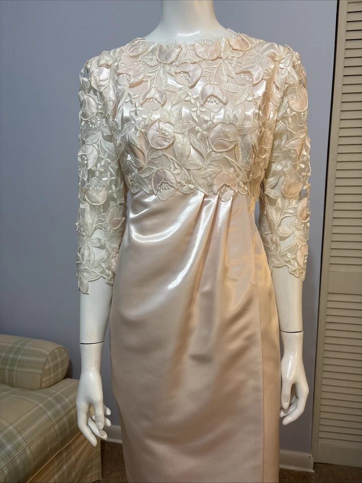 Потрясающий винтажный специальный случай бледно-розовый платье красивый уникальный вышивка Sz S - Изображение 2 из 4