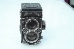Rolleiflex 2.8F  Camera with  F2.8 Planar Lens.