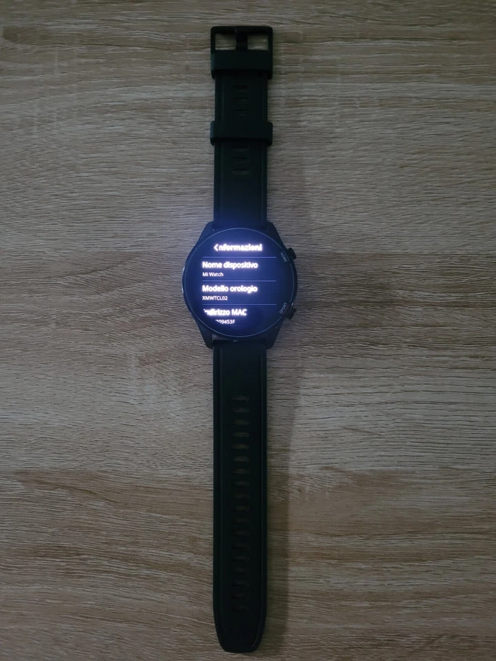 Xiaomi Mi Watch, foto 1 di 3