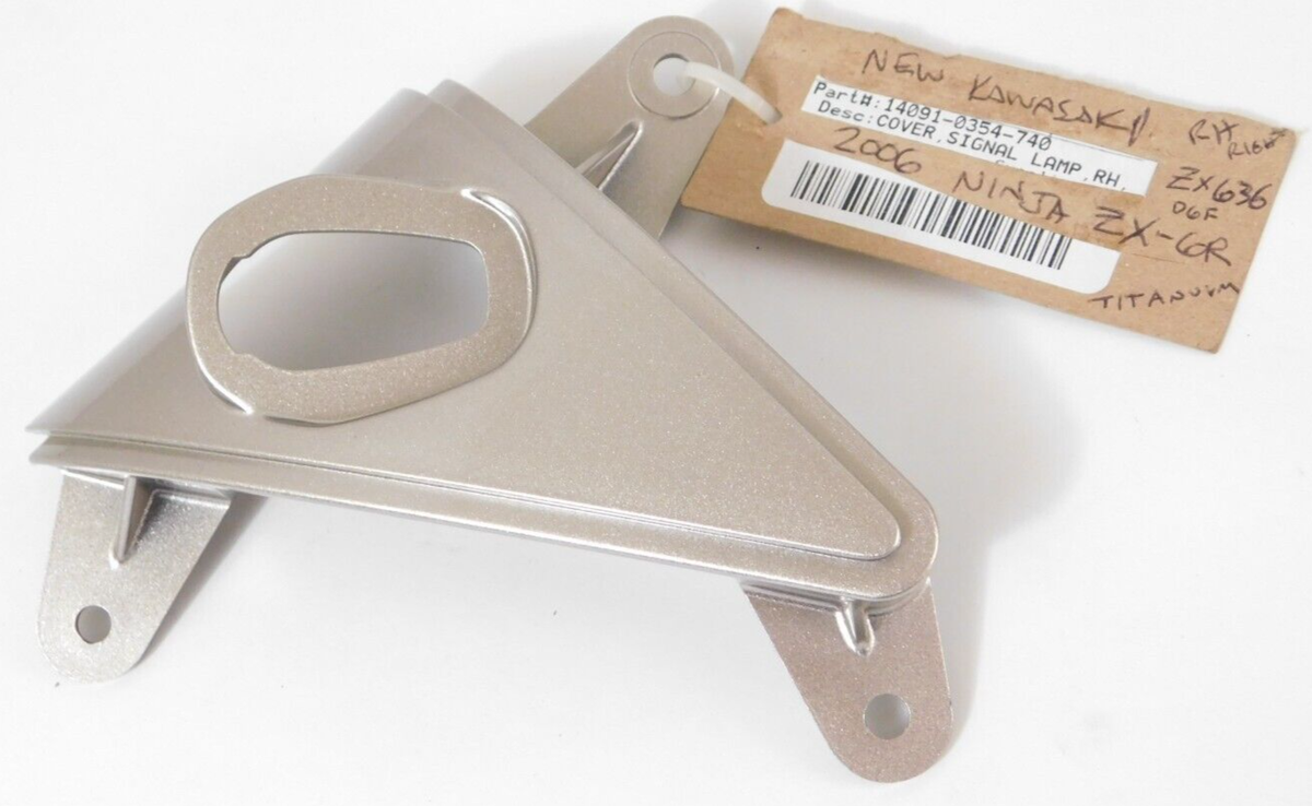あページ NEW 2006 Kawasaki ZX636 NINJA ZX-6R Right Turn Cover Titanium OEM