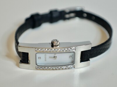 GUCCI 3900 Mother of Pearl Dial Diamond Steel Women display picture 2