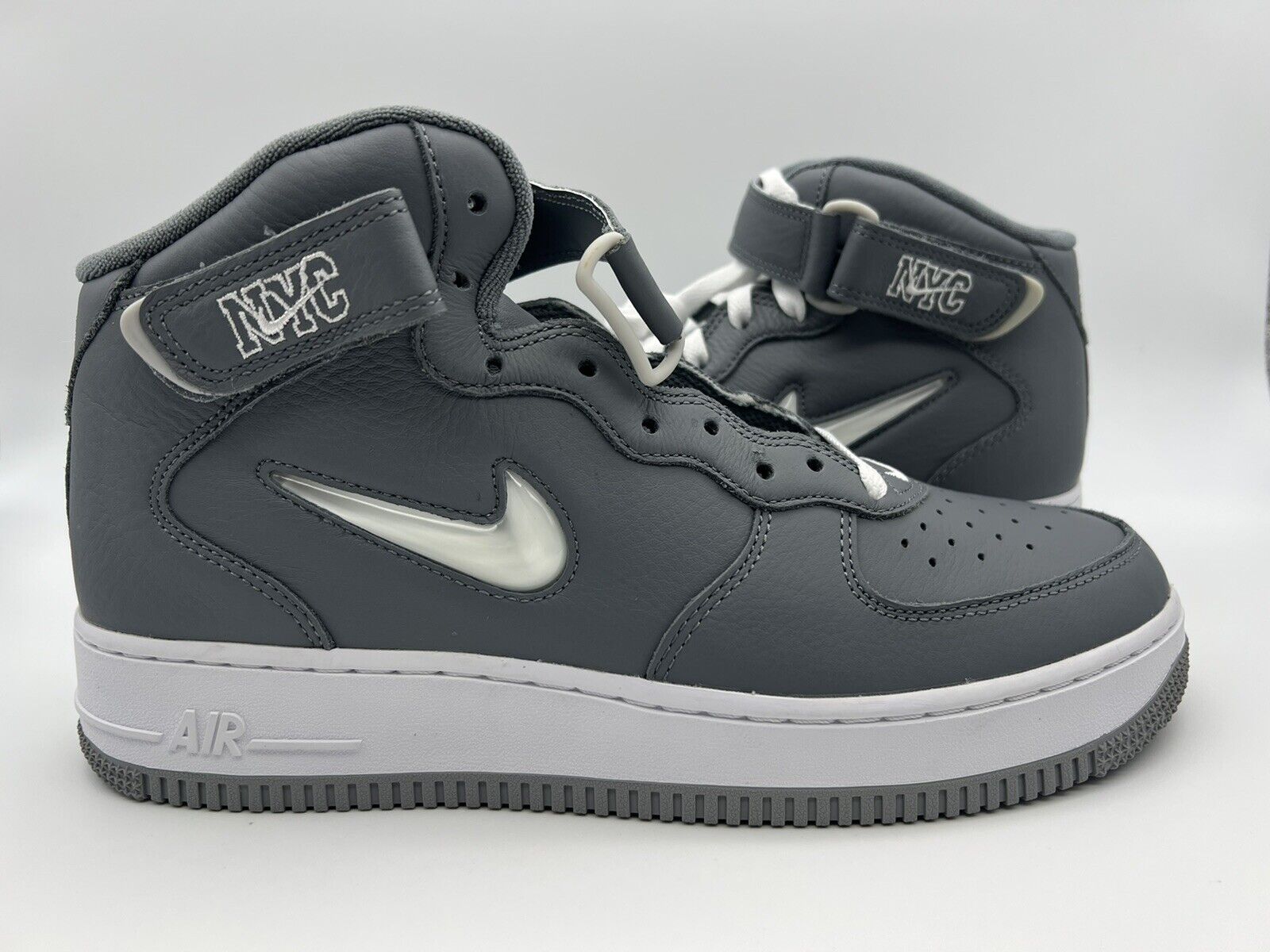 Preventie Buigen ding Nike Air Force 1 Mid QS Jewel NYC Cool Grey Mens Size 9.5 DH5622-001 | Jay Z  LE | eBay