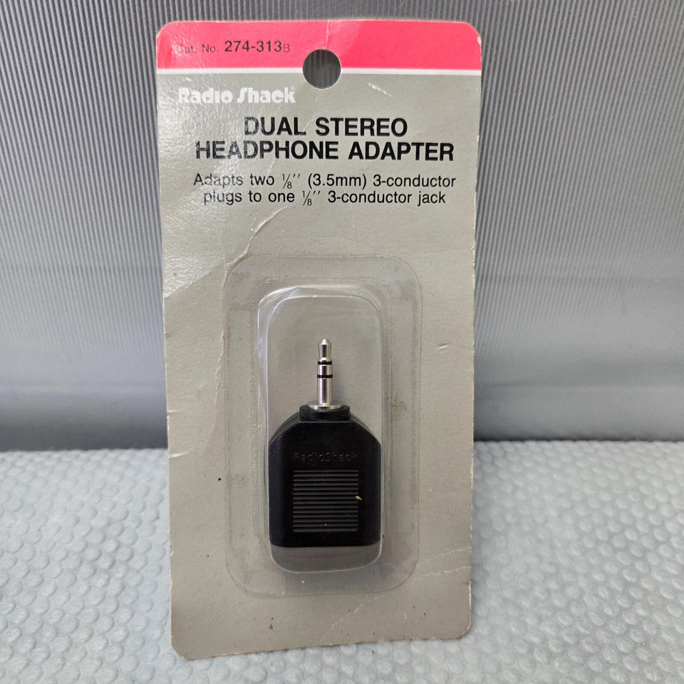 RadioShack 274-313 Stereo-to-Stereo Dual Headphone Adapter - Image 2 of 4