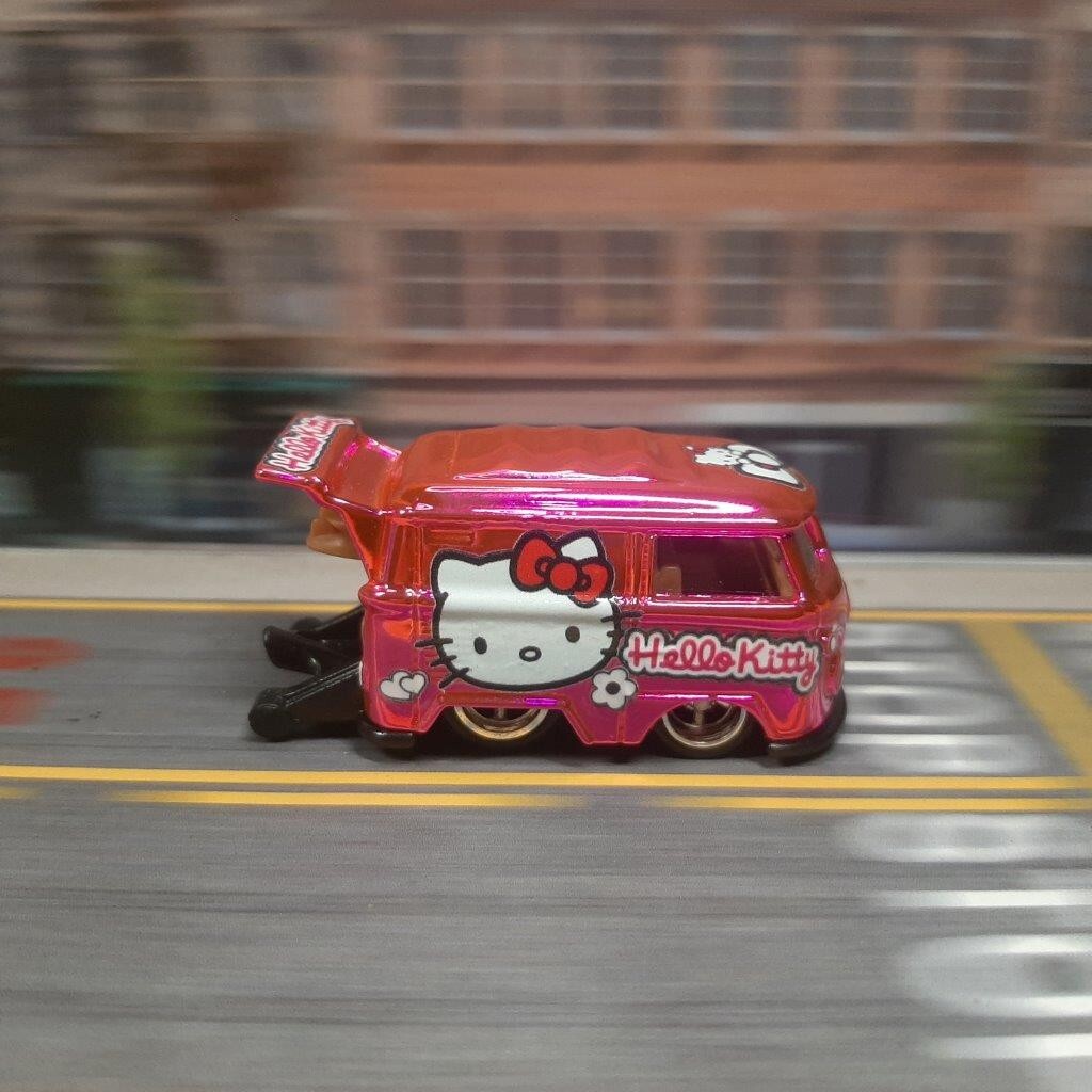 Hot Wheels VW KOOL KOMBI Pink CHROME HELLO KITTY (WANGSTAR CUSTOM