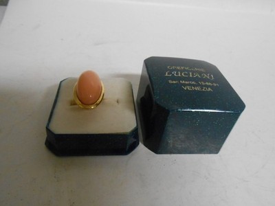 .750 18k Gelbgold Engelshaut Rosa Koralle Cabochon Ring 9,3 Gramm Gr.6,5
