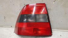 Heckleuchte Rücklicht Hinten Links 95-99 Rot / Grau Opel B Vectra 1.8