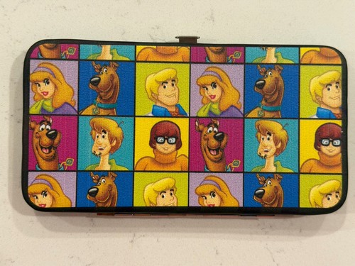 Buckle-Down Scooby Doo Character Squares Shaggy Daphne Velma Fred Hinged Wallet