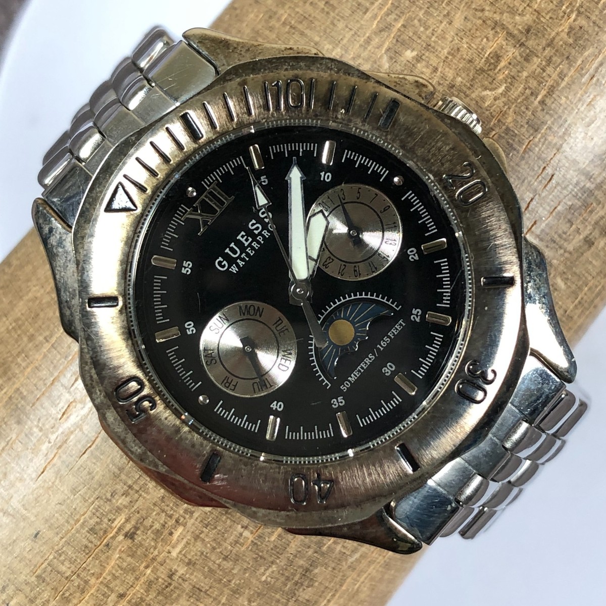 Vintage Guess Waterpro Men Fashion Moon Phase Silver Tone 