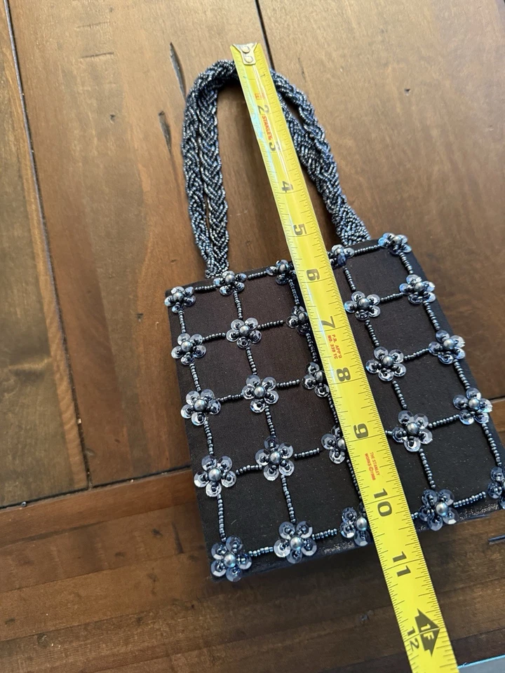 Sasha Beaded Evening Bag. Beautiful Flower Design With The Beads 2 Straps - Image 4 of 4