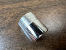 Snap-on Tools FV221 - 3/8" Drive 12pt SAE 11/16" Shallow Chrome Socket USA
