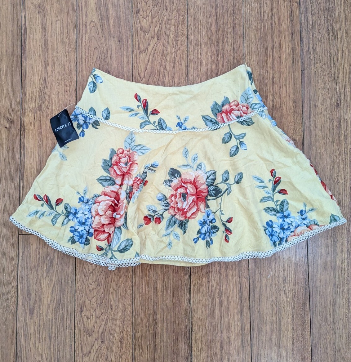 Jupe Flare FOREVER 21 Taille M – Bleu/vert à Motifs Floraux – Au-dessus Du Genou
