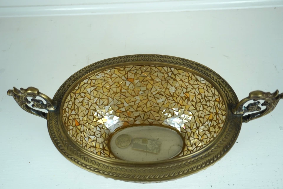 Tigela de vidro mozaico com tampa Maitland Smith com acabamento em latão - Imagem 3 de 4