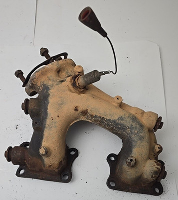 Nissan 720 Exhaust Manifold 83-86 1983-1986 OEM Nissan Original NO CRACKS 84 85