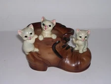 Vintage Lipper & Mann Playful Kittens Boot Bank