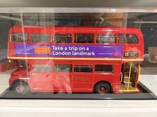 SUNSTAR 1:24 scale 2918 Routemaster bus 'RM2089 Heritage Route 15