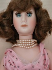 Suzanne Gibson Smithonian Institute First Ladies Mamie Doud Eisenhower Doll Box