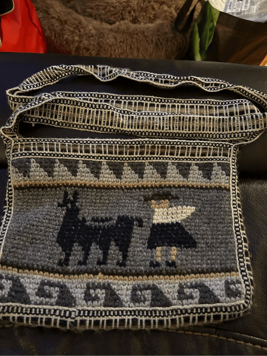 Bolso de hombro de alpaca. Medidas 10,5""x8,5