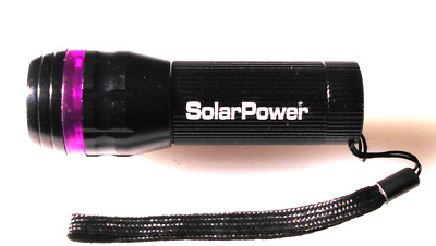 LED Taschenlampe mit Zoom drei Funktionen SolarPower