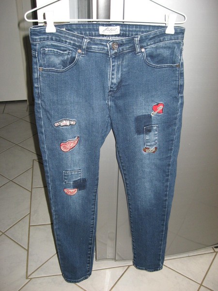 PETROL VINTAGE CLASSICS SUPER SKINNY MIDRISE JEANS WITH DESIGN PATCHES SIZE 76cm
