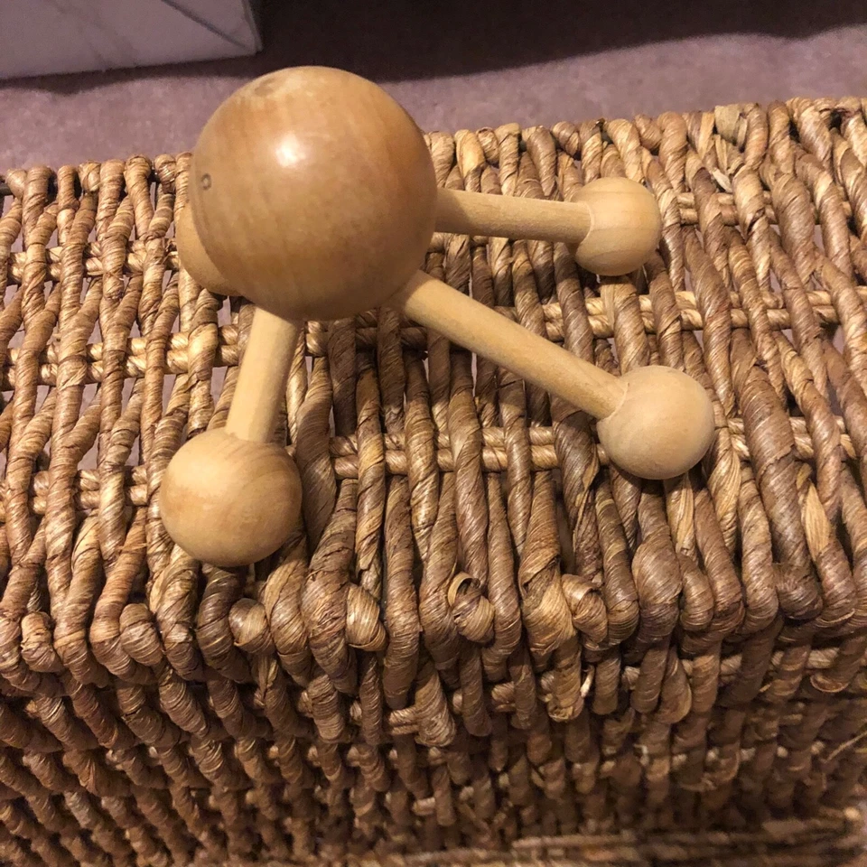 Masajeador sonriente de madera natural patentado vintage "It's Me The Happy Massager" Foto 3 de 4