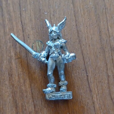 Game Workshop: Vintage Metal Miniature F3 - ULWEN SWORD MISTRESS OF WANGER