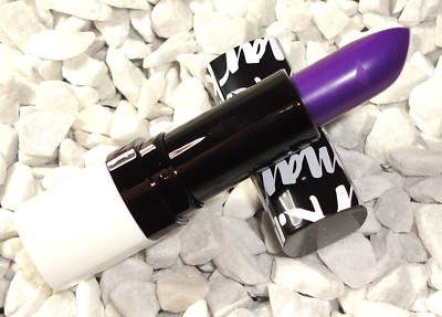 Avon  EPIC LIP Lippenstift Farbe Spellbound  Blau Lila farbig Creme WOW Mode