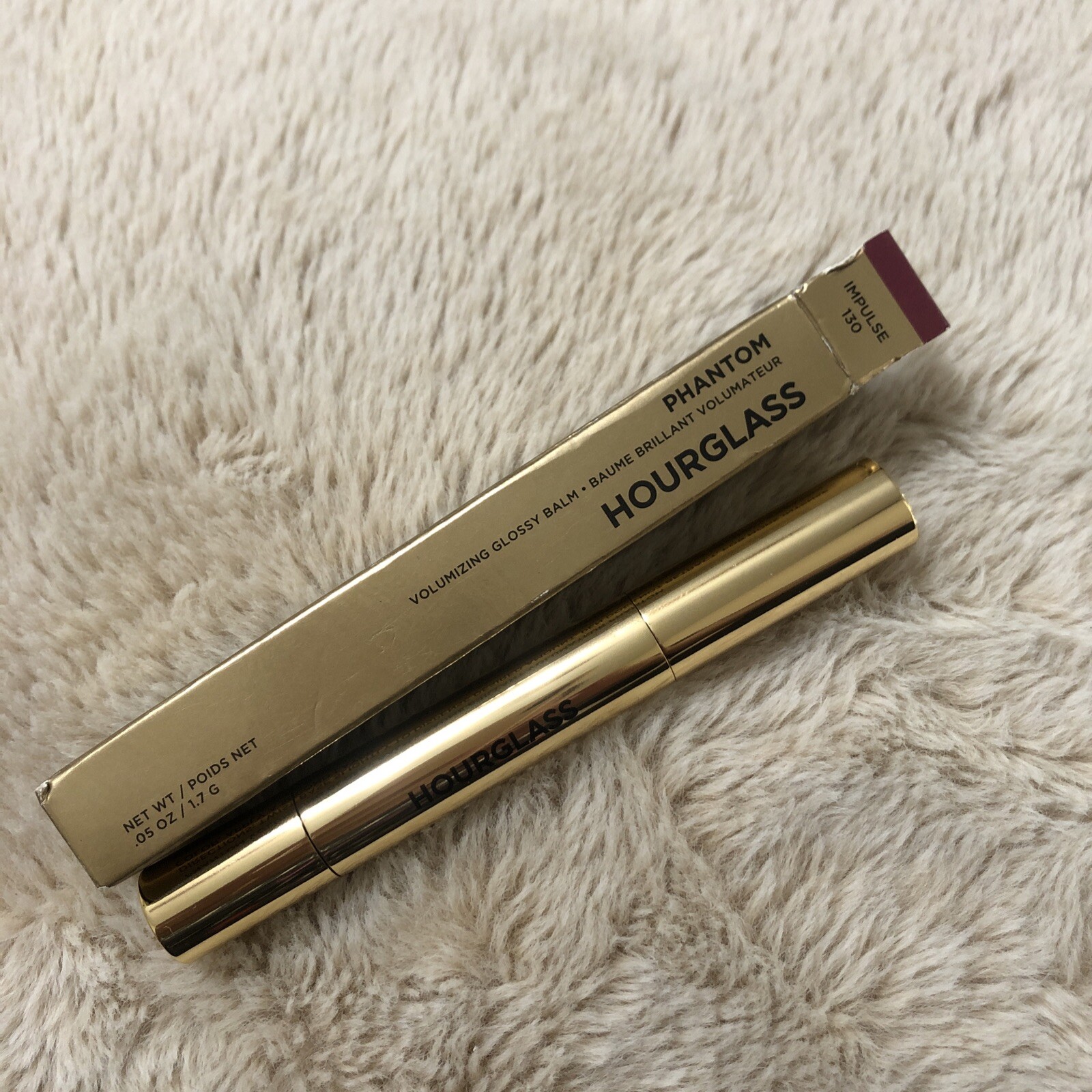 Hourglass Phantom Volumizing Glossy Balm in Impulse 130 Opened