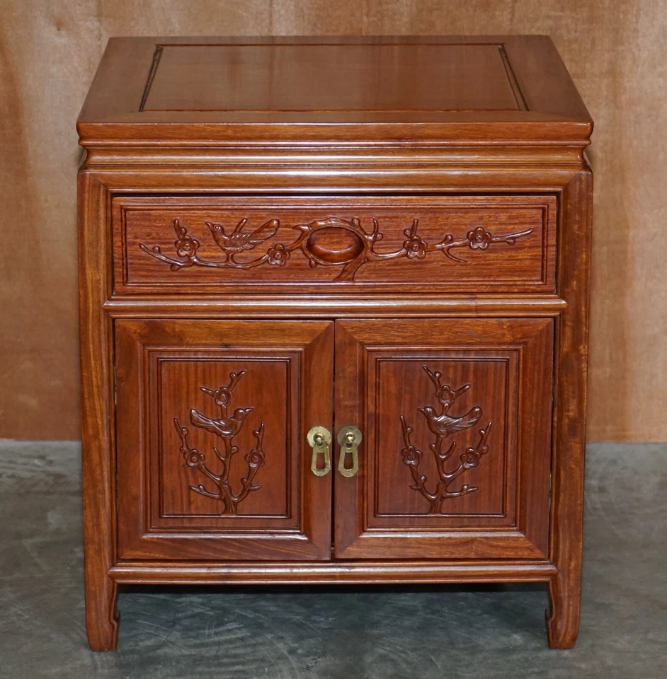 PAR DE LÁMPARAS LATERALES ORIENTALES DE TECA MESAS DE VINO CAJONES CON PÁJAROS Y FLORES Foto 3 de 4